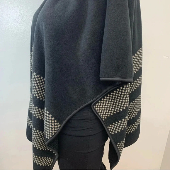 Reversible Shaw Wrap One Size Black Fleece Cozy Open Boho Western Travel Casual - Picture 2 of 10